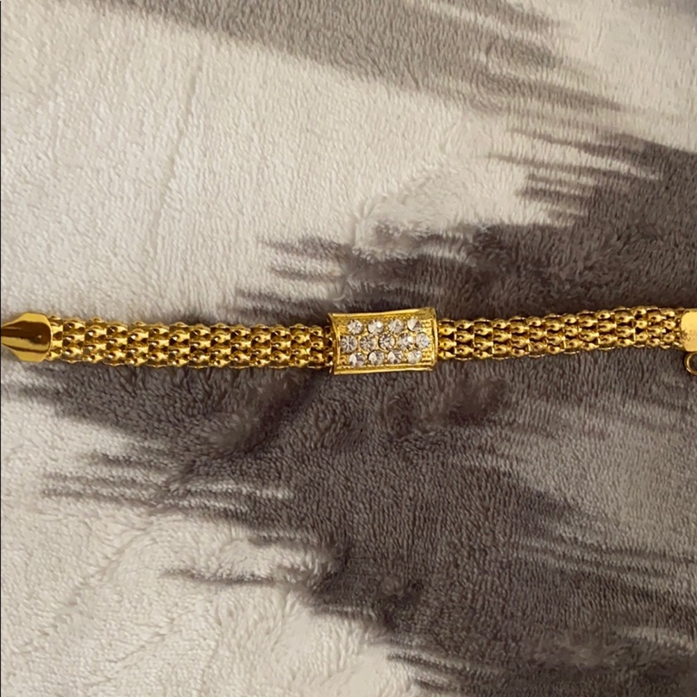 Jewelry - Picture 4 of 5